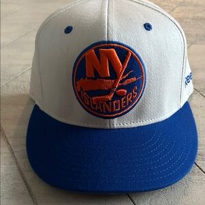 Islanders flex hat
